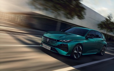 Στην Ελλάδα το νέο Peugeot 308 - Δείτε τιμές για hybrid, diesel και PHEV