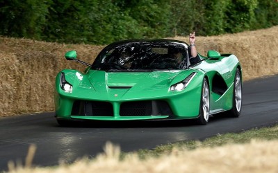 Η μοναδική στον κόσμο πράσινη LaFerrari πωλείται – Ανήκε σε διάσημο τραγουδιστή