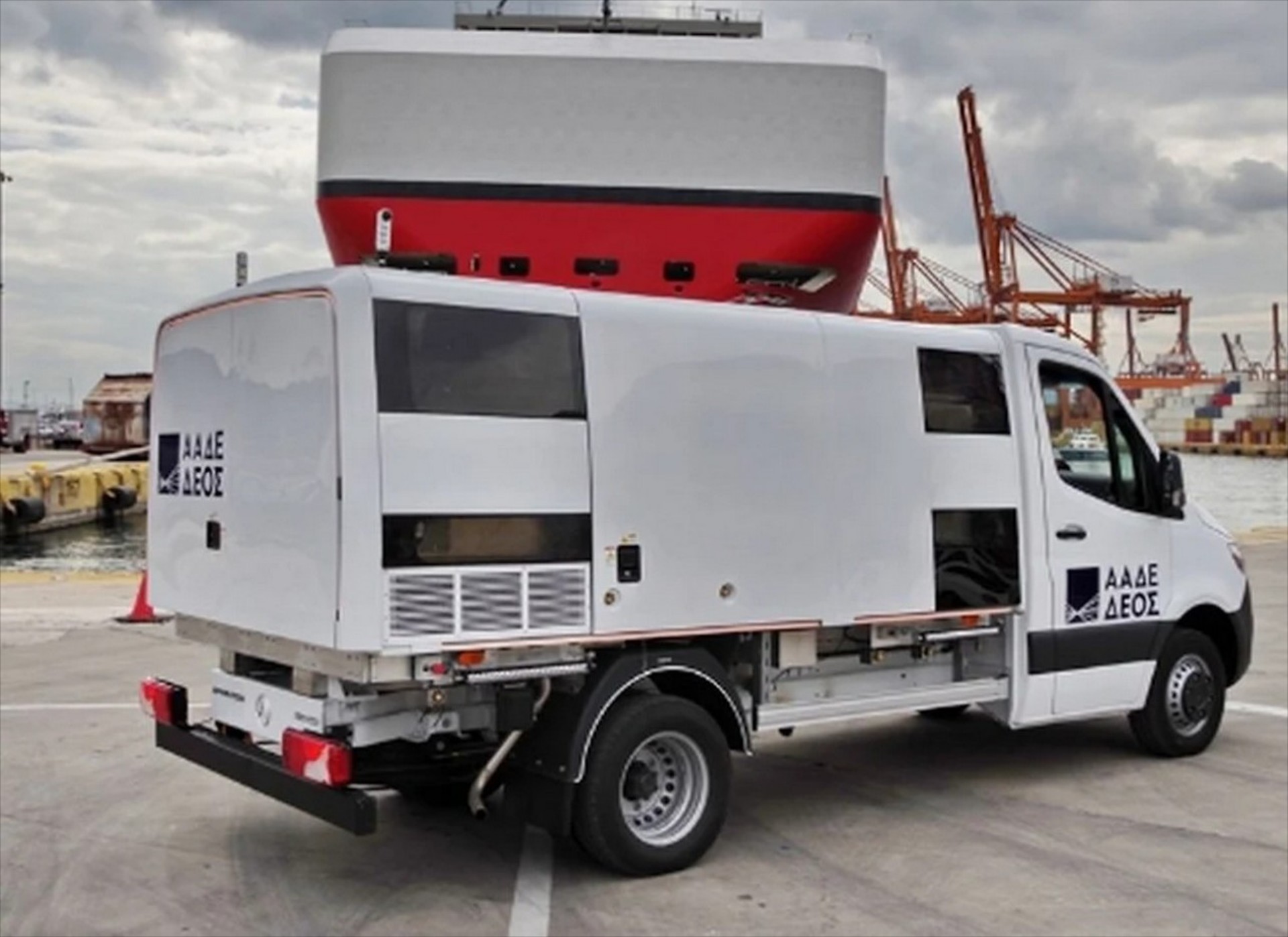 Το πρώτο κινητό όχημα X-Ray ήρθε Ελλάδα – Δεν γλυτώνει κανείς από τις ακτίνες του 