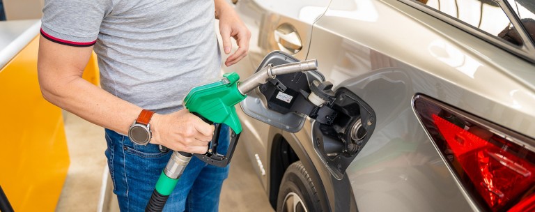 Επίσημο: Αυτή είναι η μέρα που ανοίγει η πλατφόρμα αιτήσεων για το Fuel Pass – Πότε θα μπουν τα χρήματα