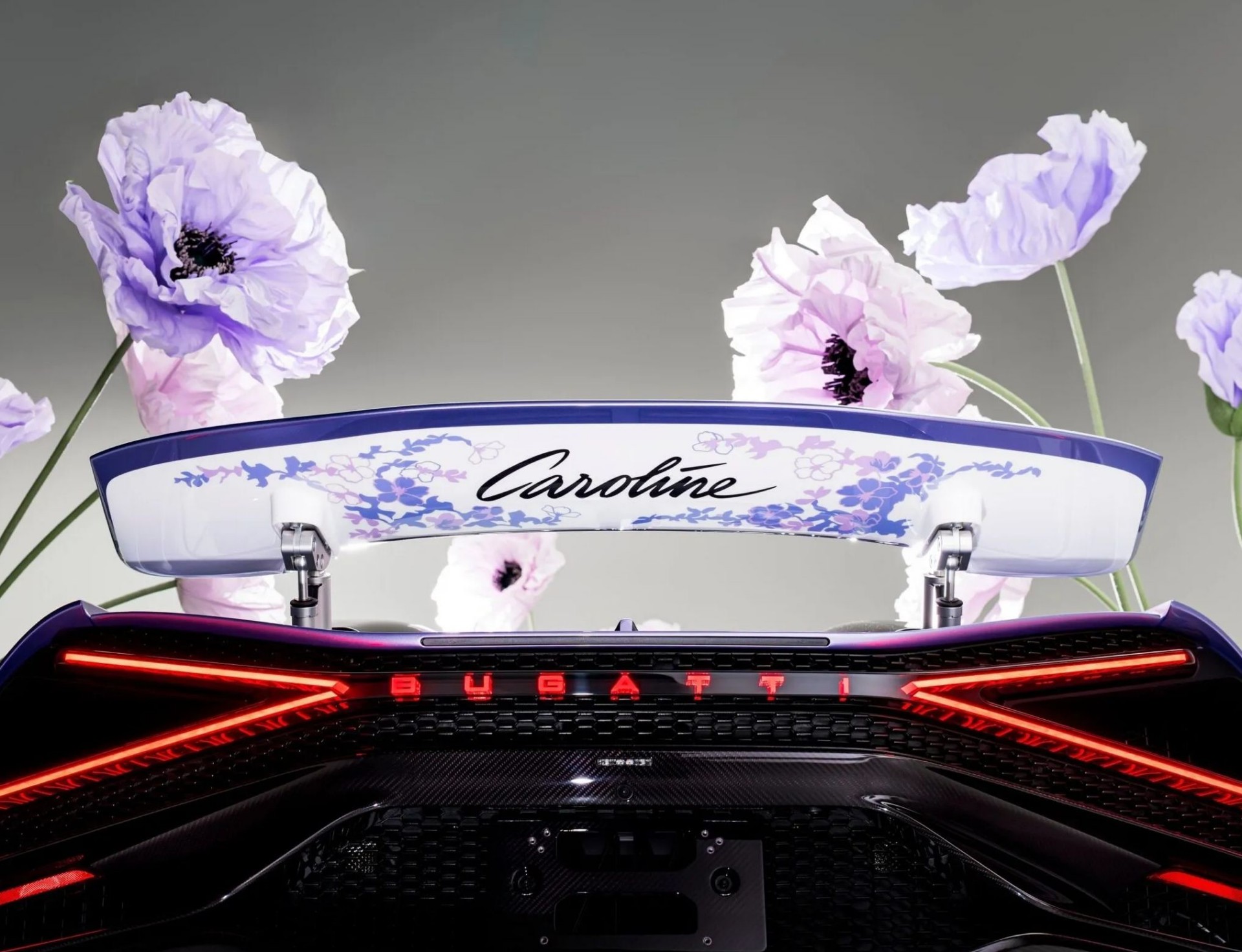 Μπαμπάς έκανε δώρο στην κόρη του αυτοκίνητο αξίας 6 εκατ. ευρώ - Τη Bugatti των λουλουδιών 