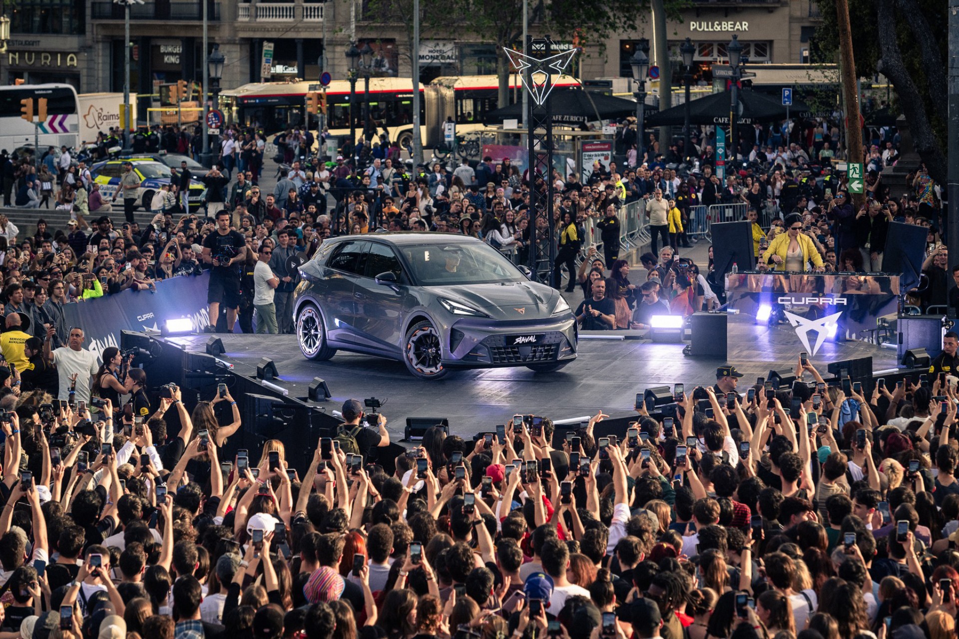 Το αυτοκίνητο που είδαν 30.000 άνθρωποι – Θα έρθει με τιμή 26.000 ευρώ