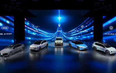 Ολομέτωπη επίθεση στην Κίνα από πανίσχυρο Όμιλο – Θα παρουσιάσει 20 μοντέλα το 2026!