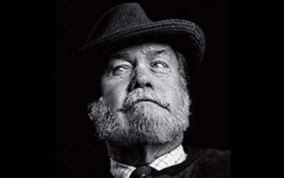 David E Davis 1930-2011
