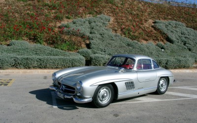 ΟΔΗΓΟΥΜΕ Mercedes-Benz 300SL (W198): Αρχέτυπο supercar