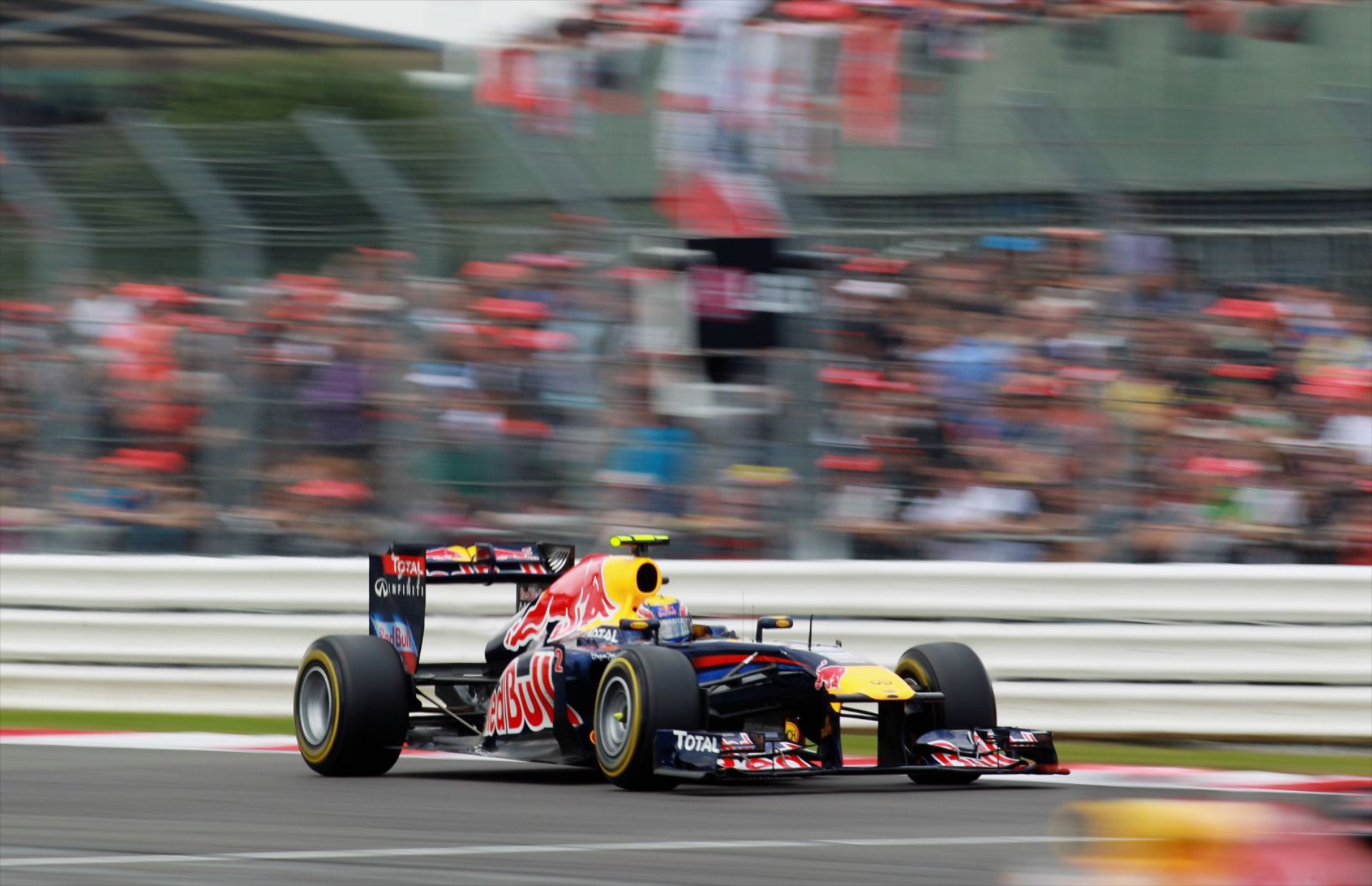 F1: Τα «πήρε στο κρανίο» ο Webber