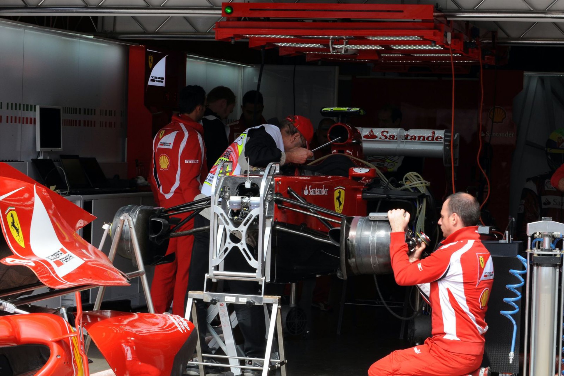 F1: Ταχύτερος ο Alonso στα πρώτα ελεύθερα δοκιμαστικά