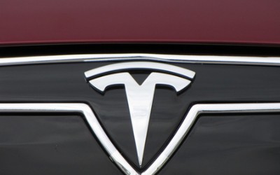 Tesla: Το Model X προ των πυλών