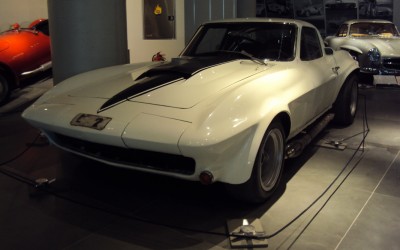 Μια «στρίγγλα» στο Μουσείο Αυτοκινήτου

