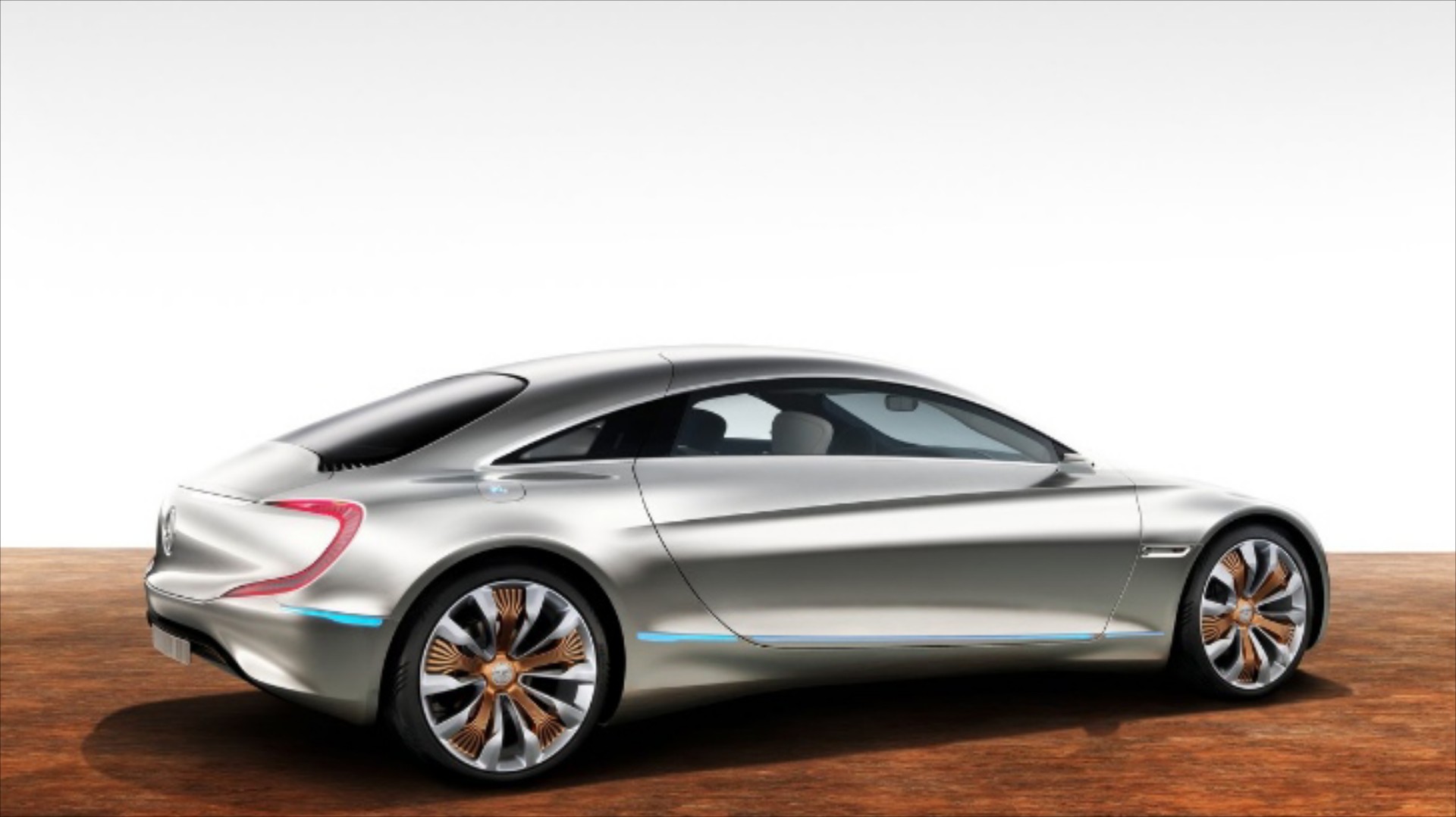 Πολυτελές Renault βασισμένο σε Mercedes

