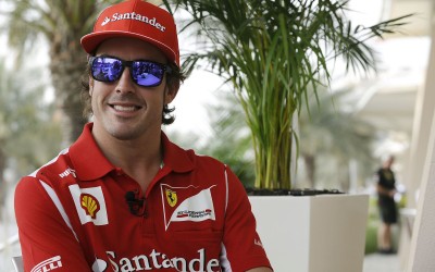 Video: O Alonso σπάει καρύδι!