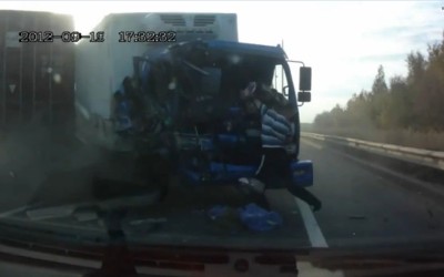 Video: Οδηγός κασκαντέρ στη Ρωσία