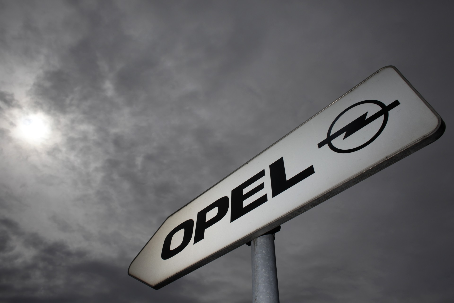 Opel: Μείωση της παραγωγής κατά 10%

