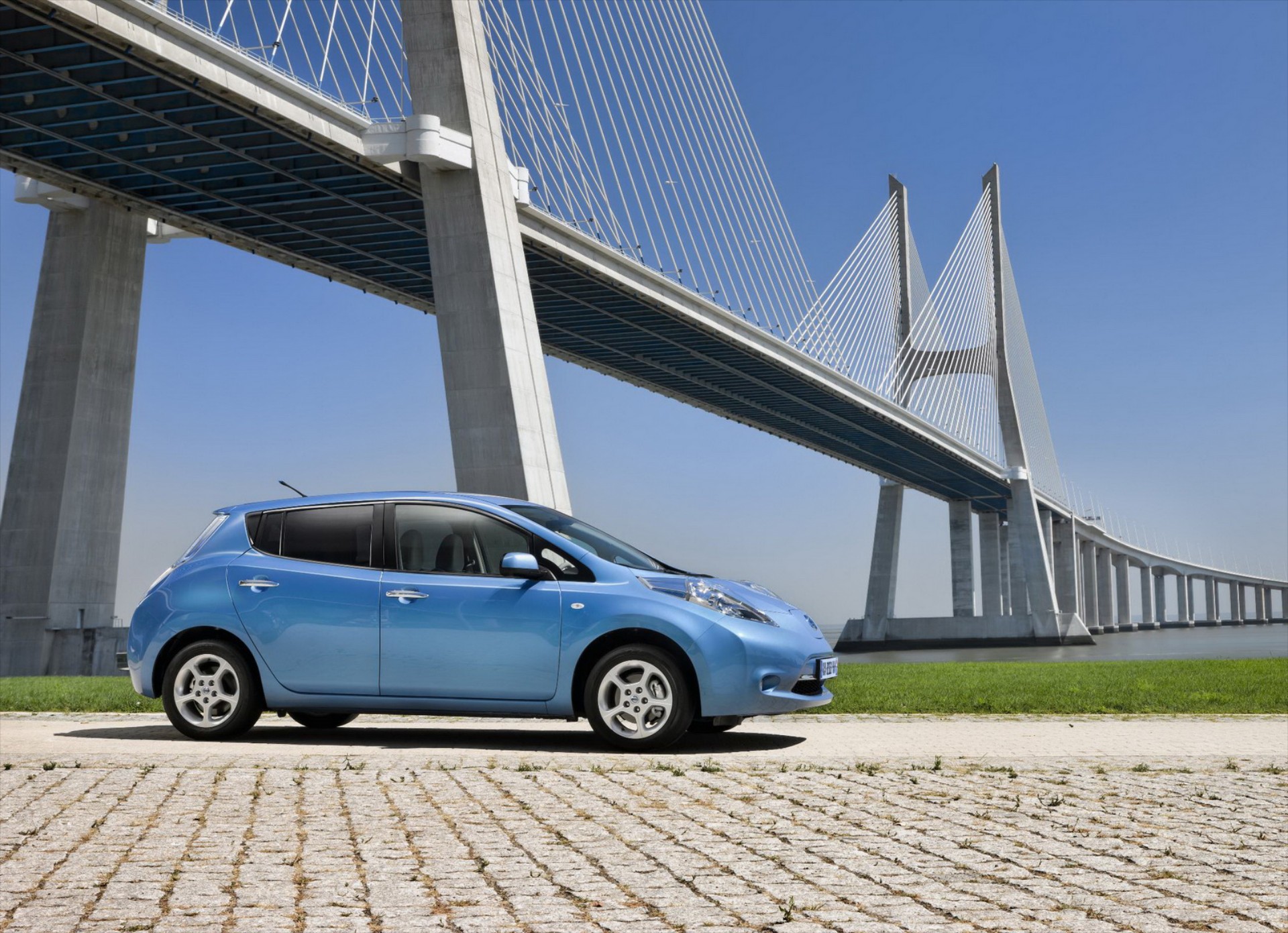 Πωλήσεις υβριδικών & ηλεκτρικών: 3,8 εκατ. ετησίως το 2020