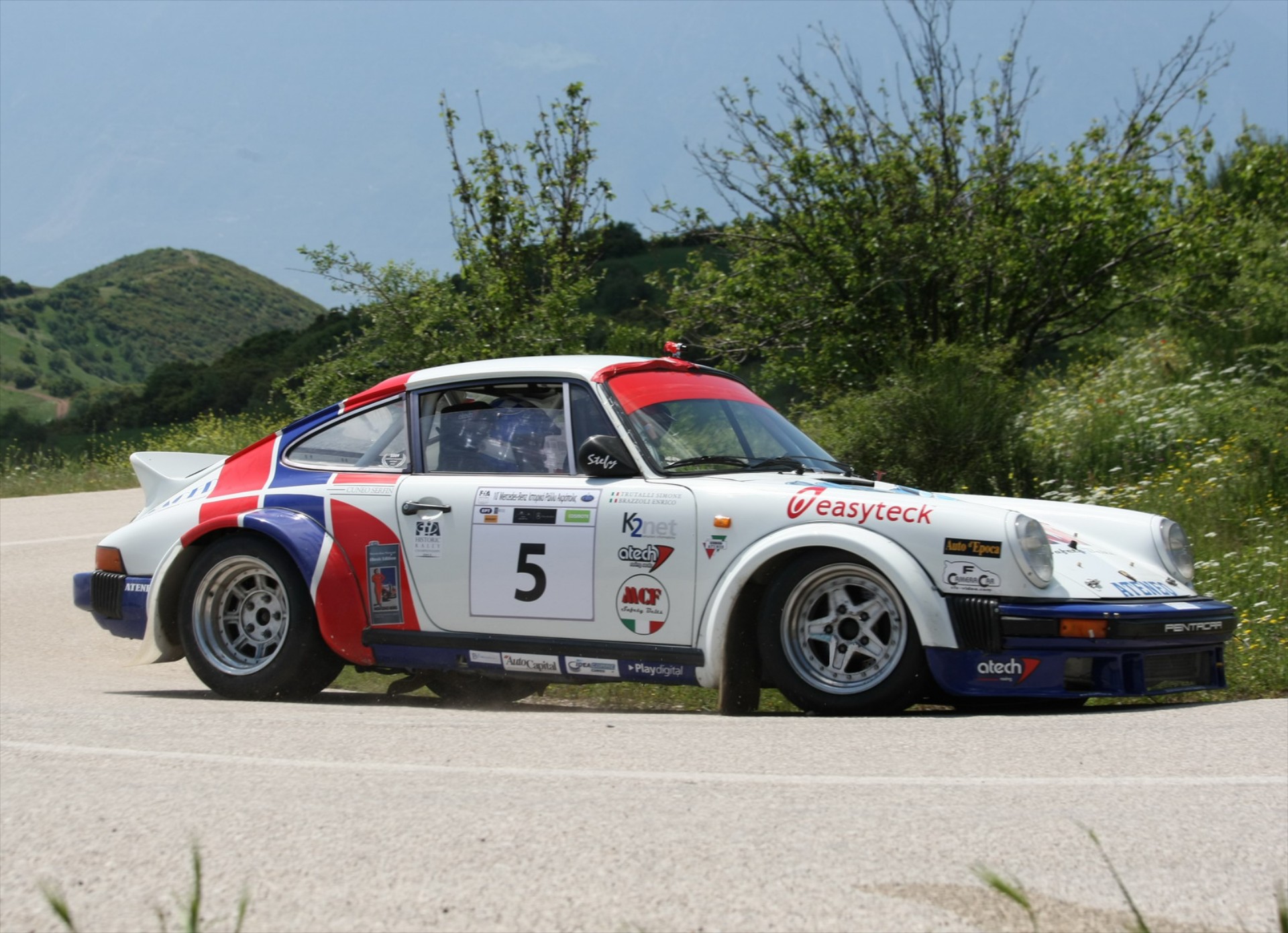 Ιστορικό Ακρόπολις: Μόνο Regularity