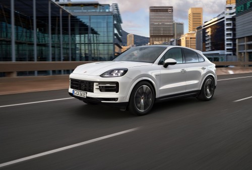 PORSCHE CAYENNE COUPE (2023)