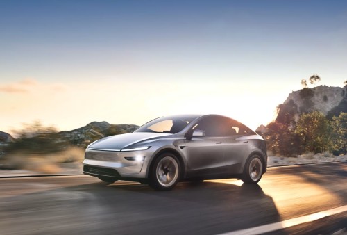 TESLA MODEL Y (2025)