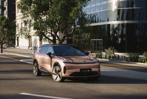 LYNK & CO 08 (2025)