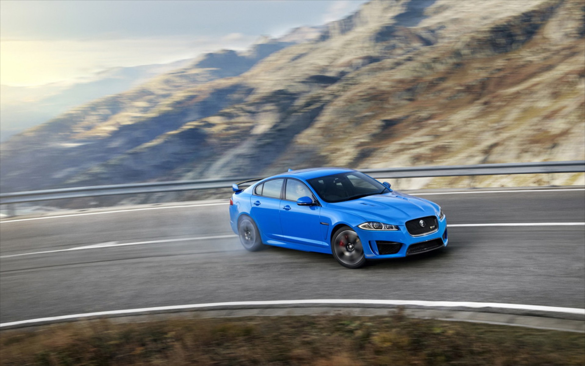 Jaguar XFR-S με 550 ίππους