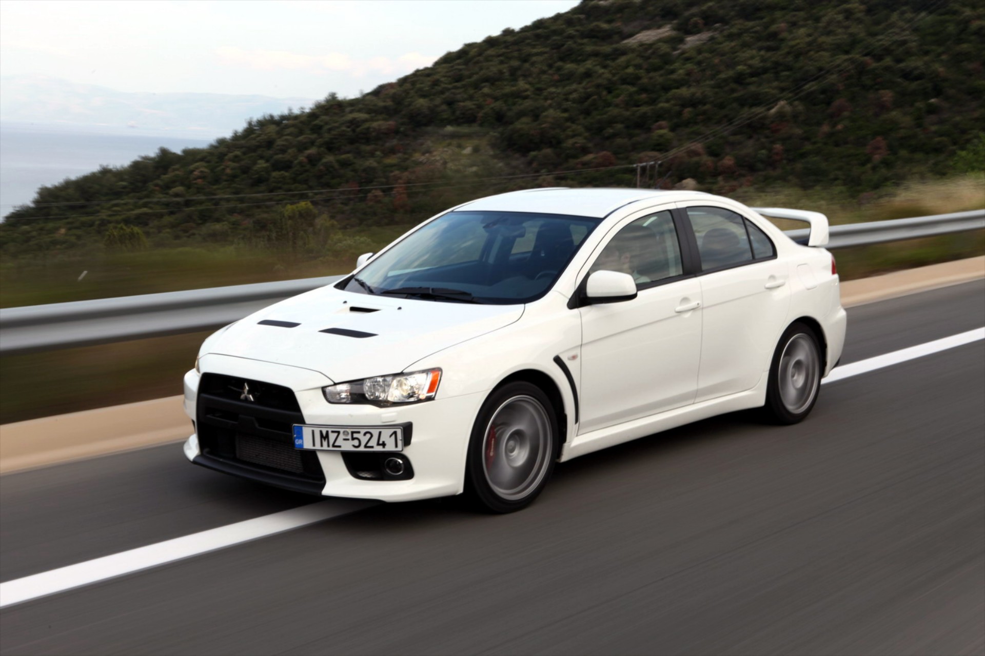 Mitsubishi Lancer Evolution ΜR SST