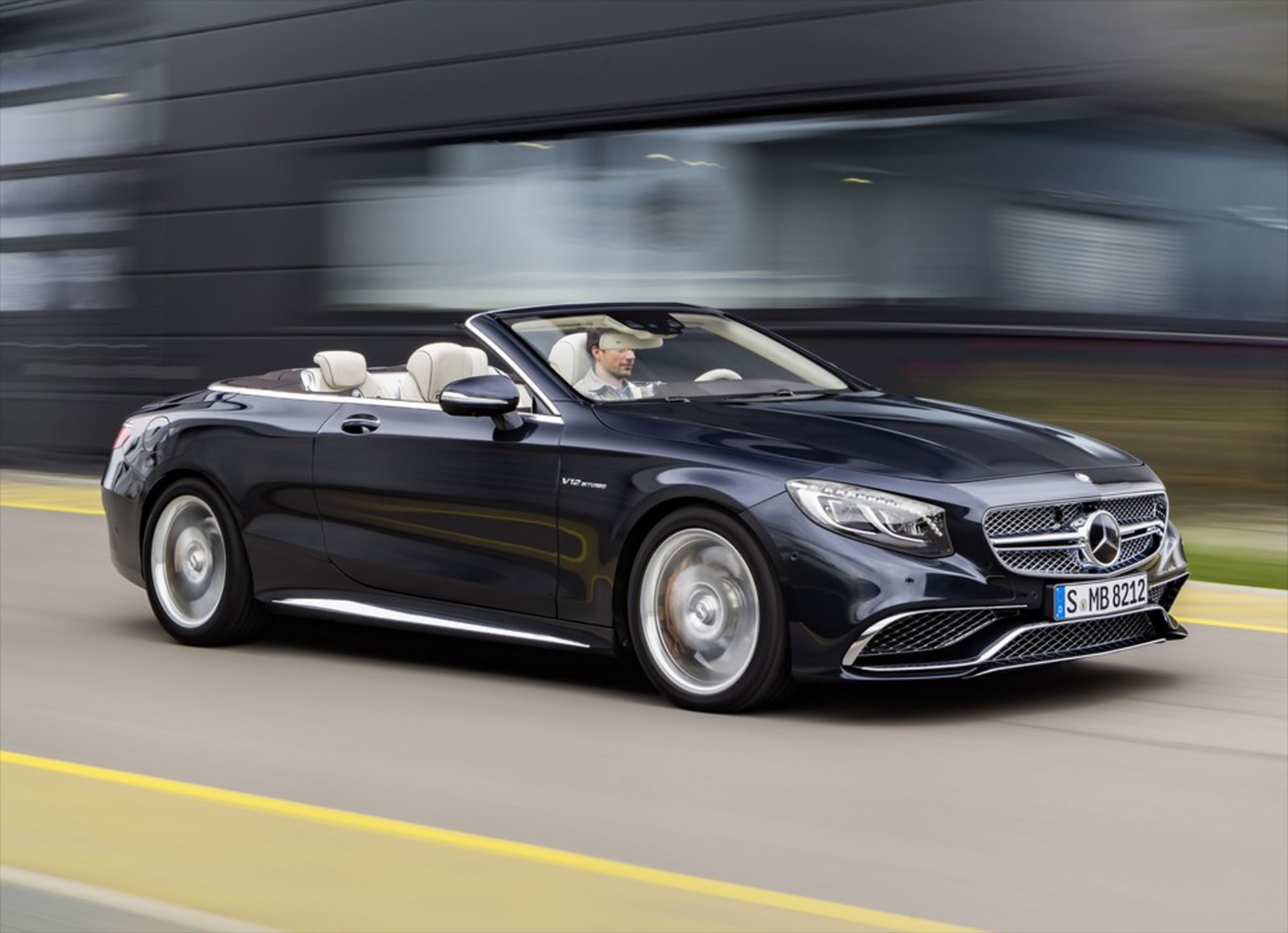 Mercedes-AMG S65 Cabriolet: Ισχυρή & όμορφη