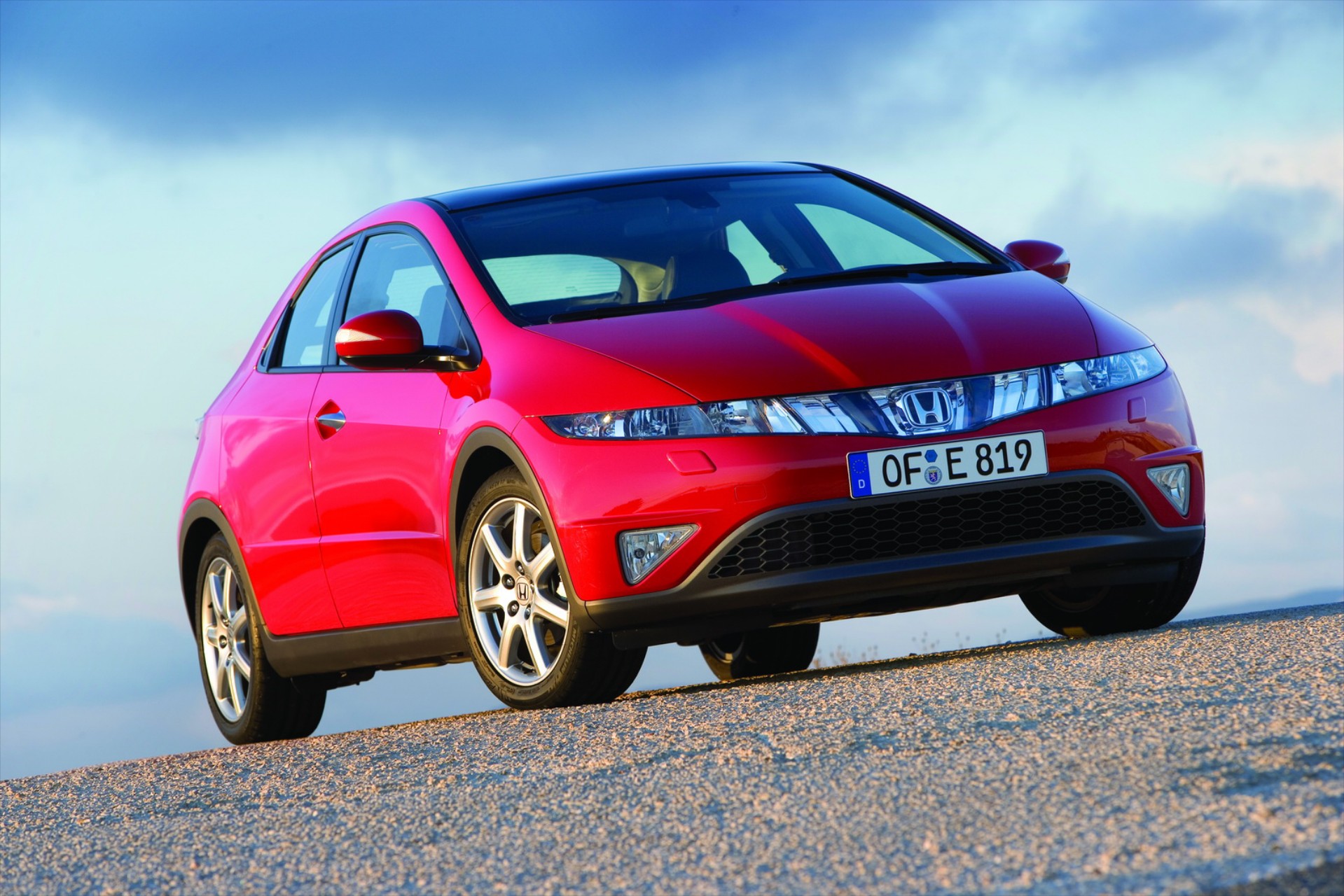 <br />
<b>Notice</b>:  Undefined property: stdClass::$title in <b>/home/www3gocar/public_html/templates/t2024/ice_c/9a1326b63621589c2d0ae49576f7df8a09573c42_0.file.box.featured.tpl.php</b> on line <b>89</b><br />
