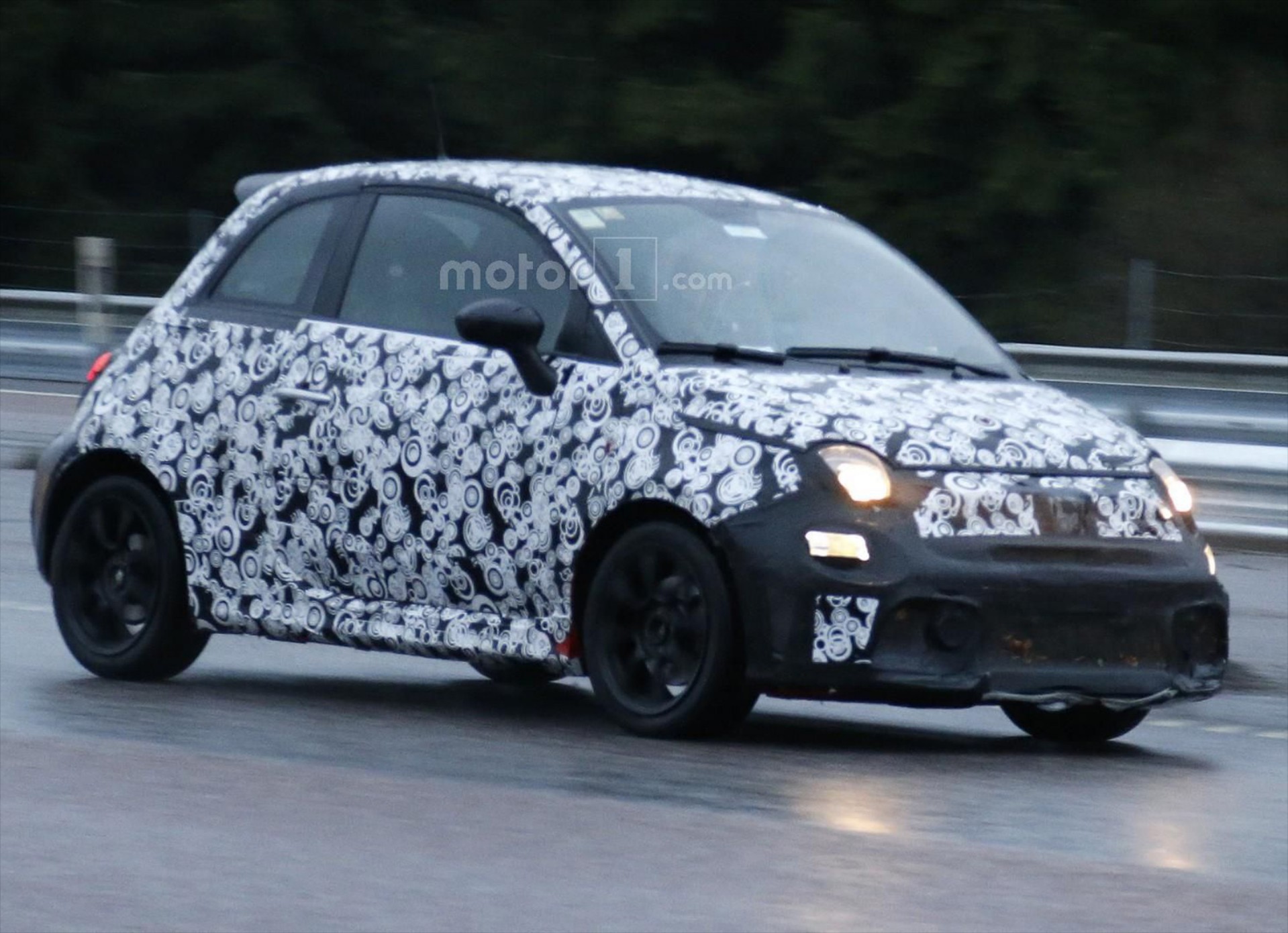 Πλησιάζει η ώρα του Abarth 500 facelift