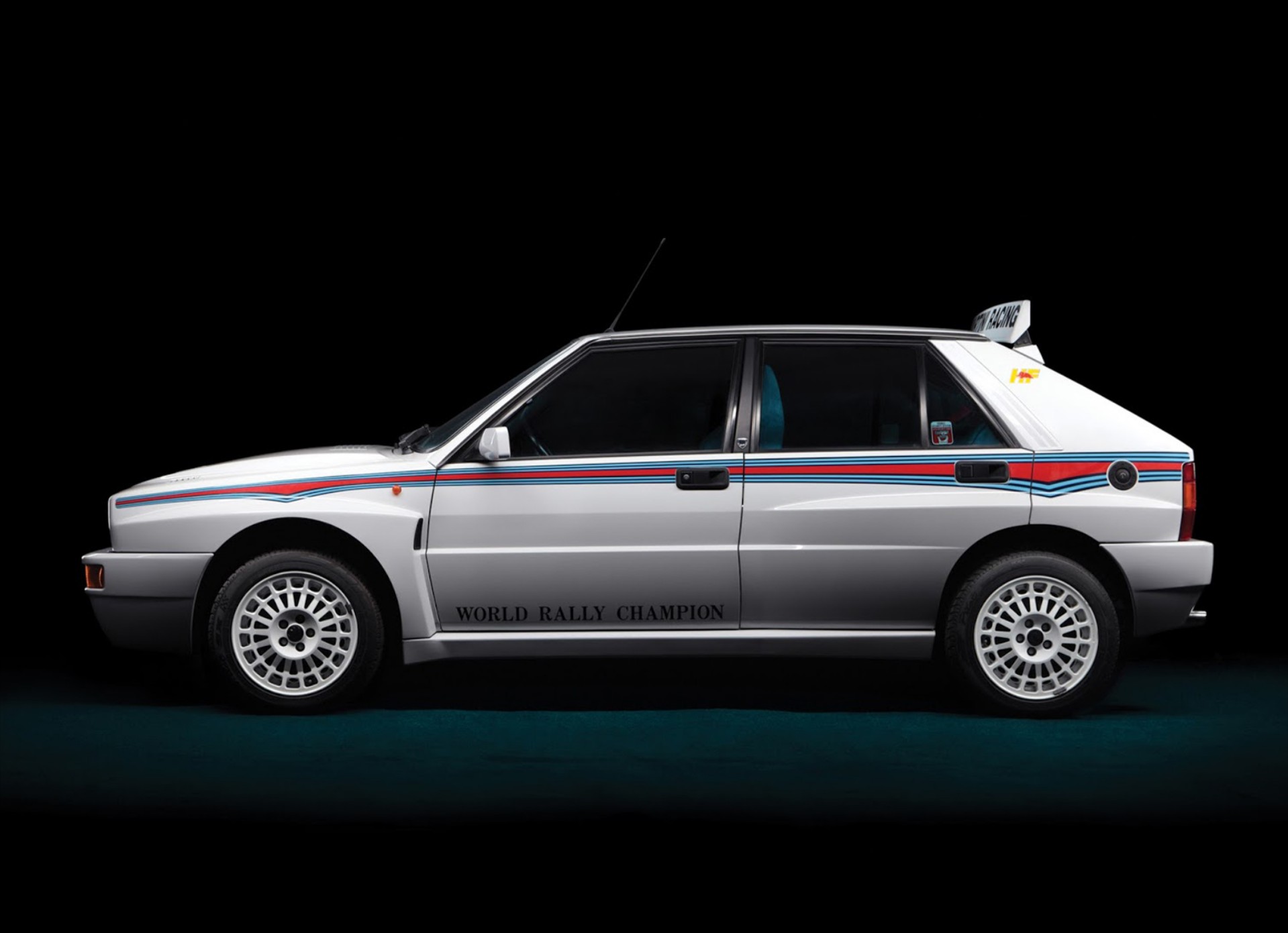 Μια συλλεκτική Lancia Delta HF Martini στο «σφυρί»