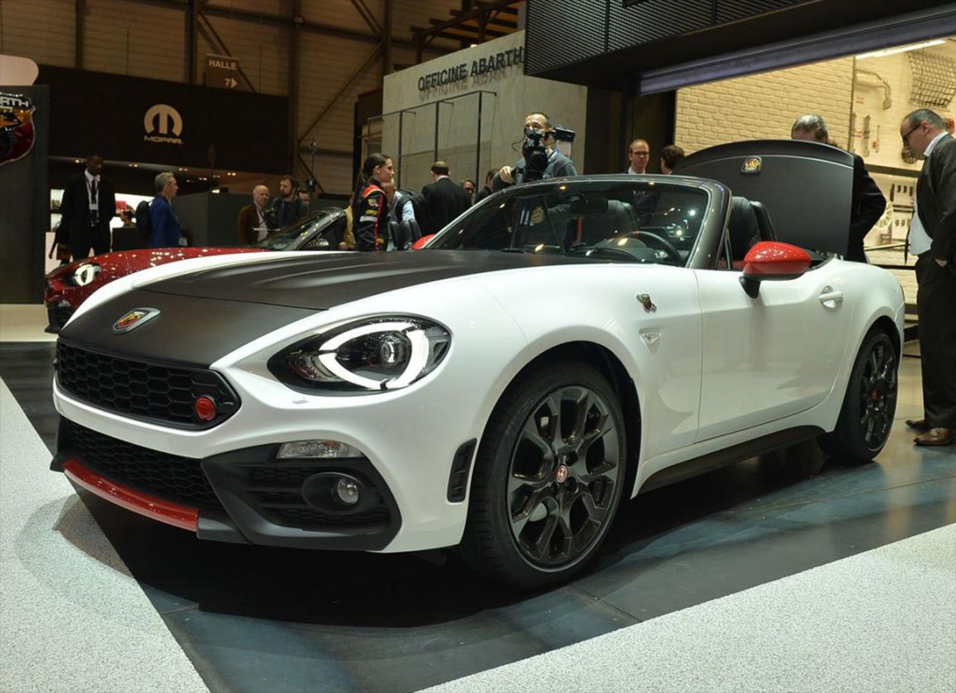 Αποκάλυψη Abarth 124 Spider με 170 PS