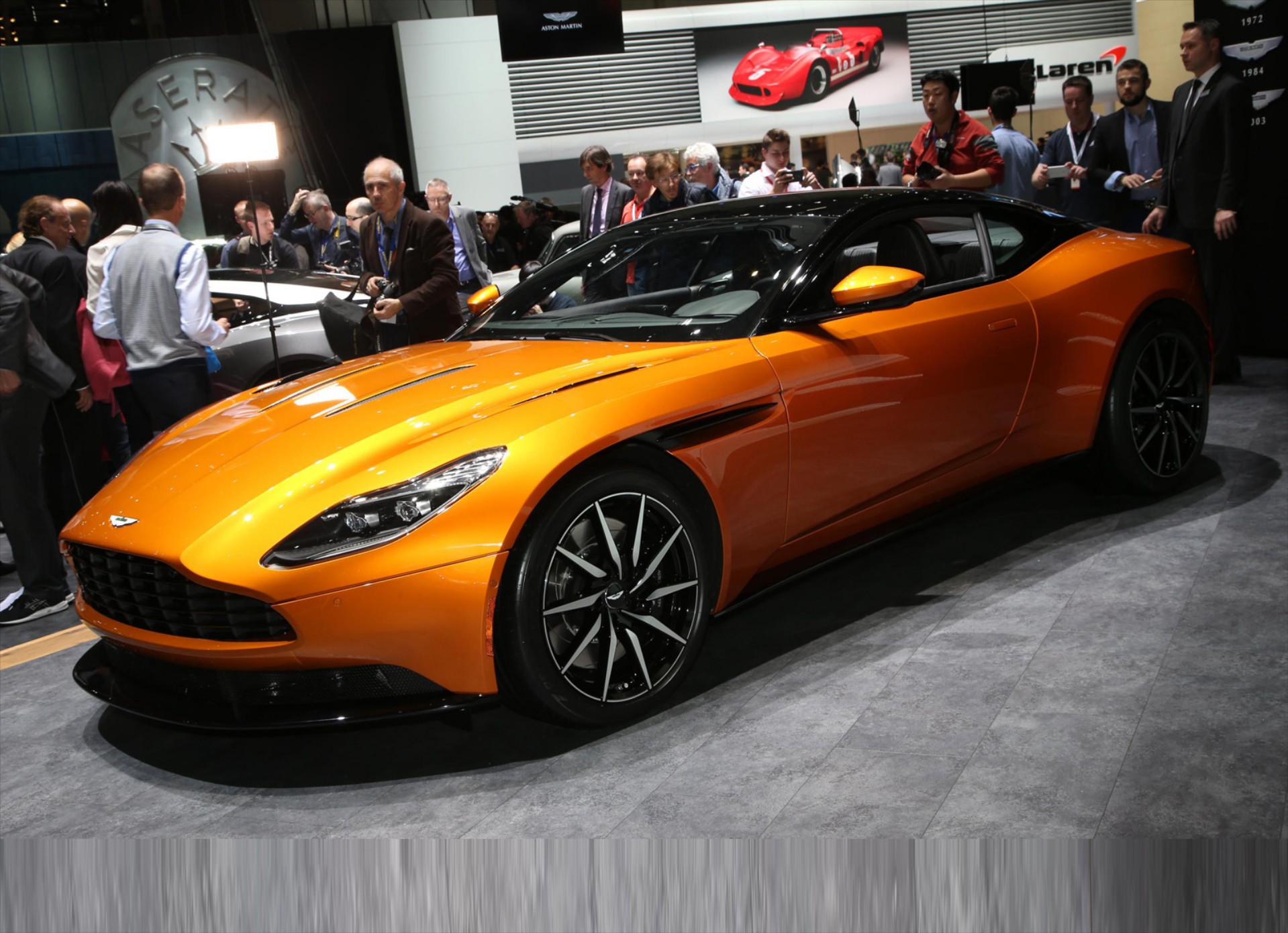 DB11: Η Aston Martin στα καλύτερά της (video)