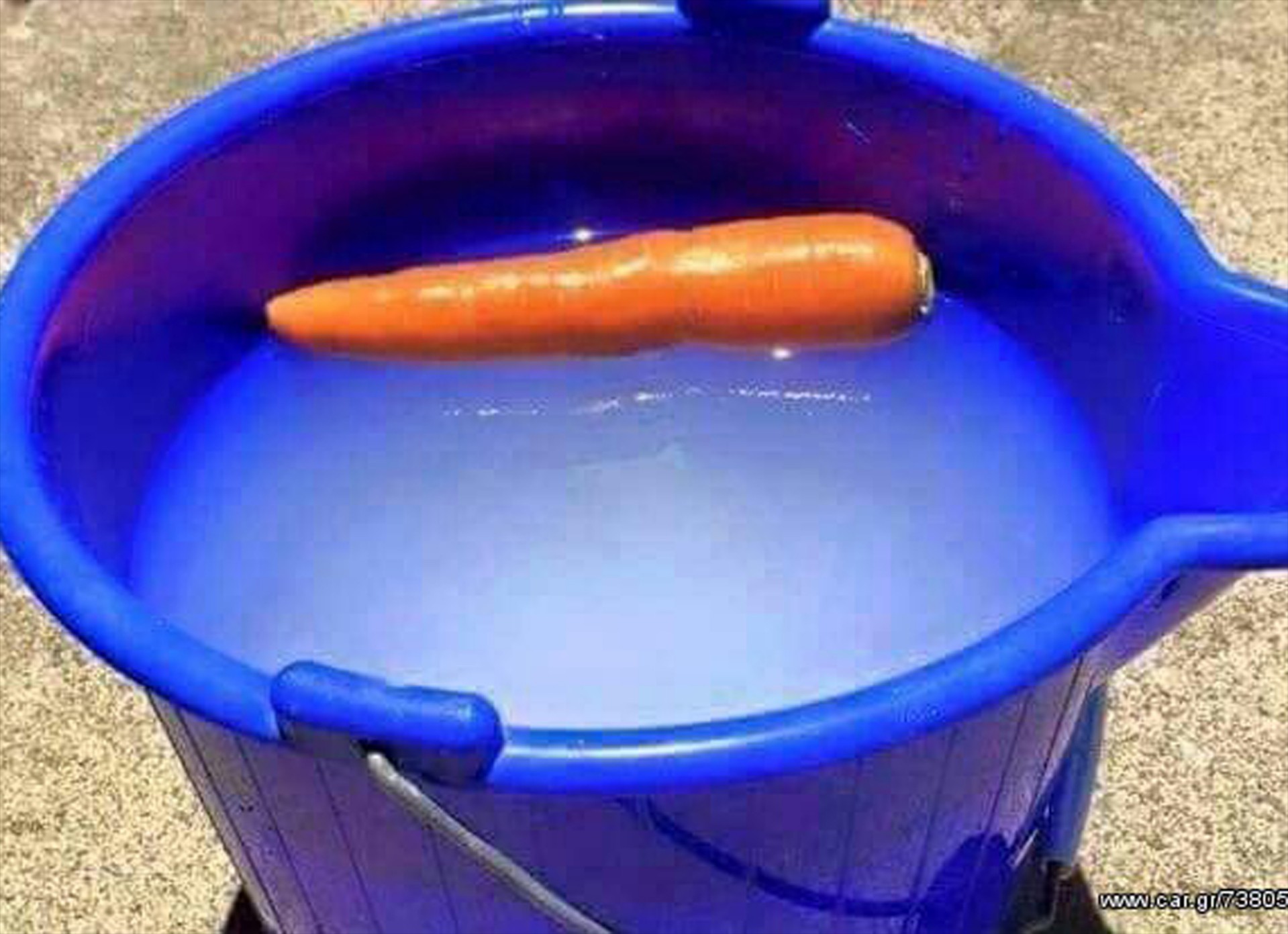 Ψάχνεις στις αγγελίες αυτοκινήτων  και βλέπεις αυτό!