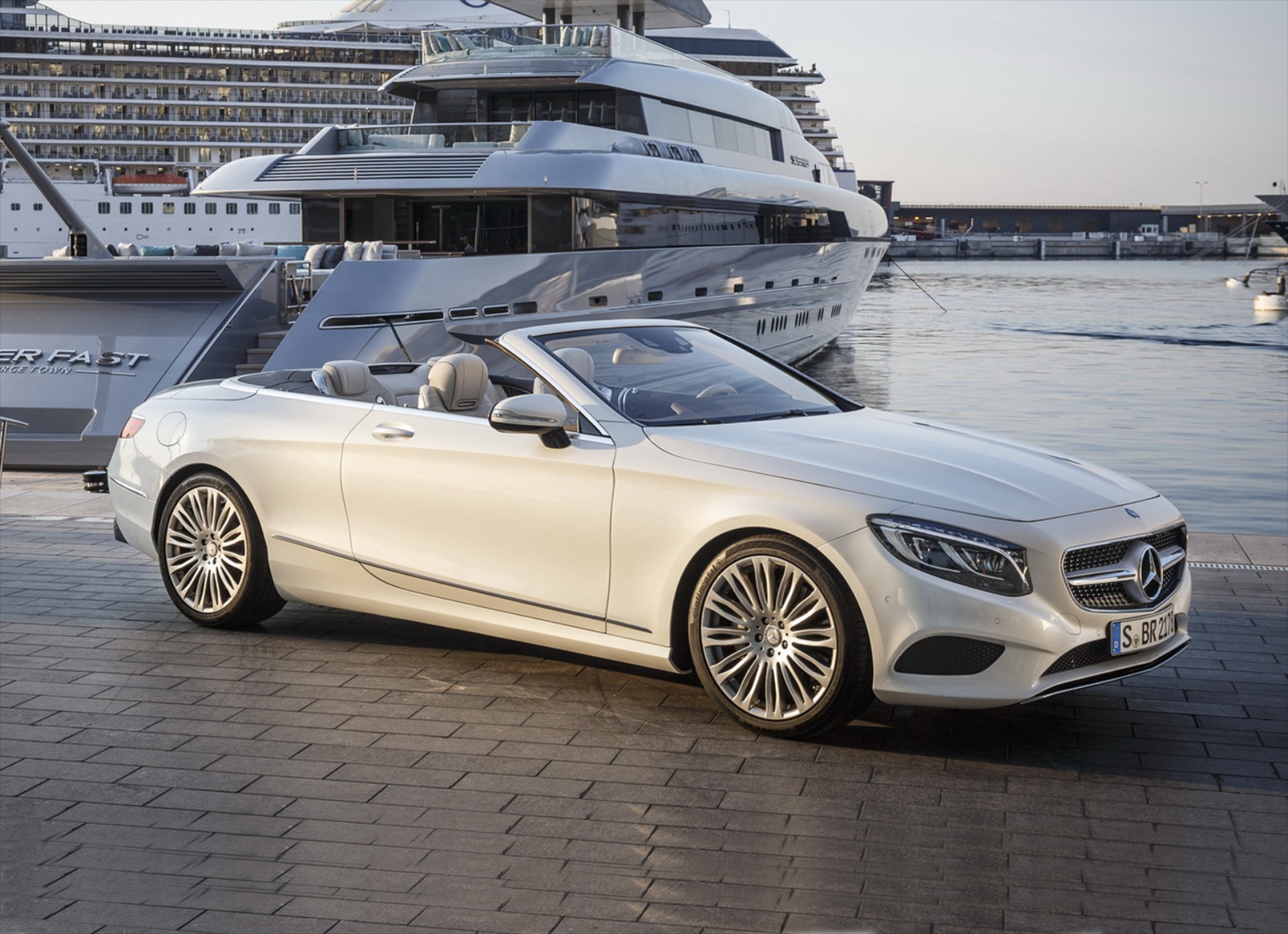 Η Mercedes-Benz «χάνει» το Airscarf