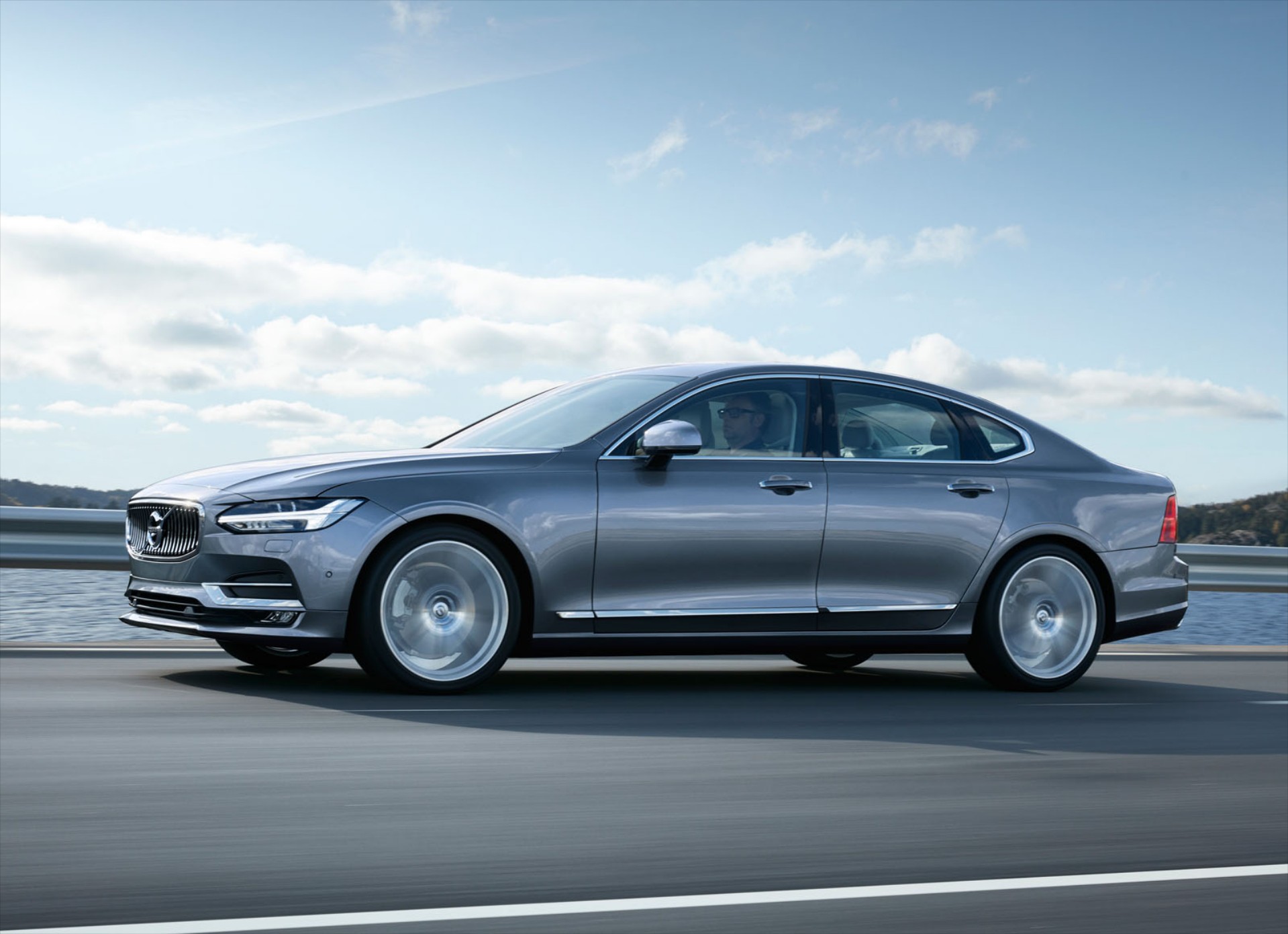 ΠΡΩΤΗ ΟΔΗΓΗΣΗ: Volvo S90 και V90