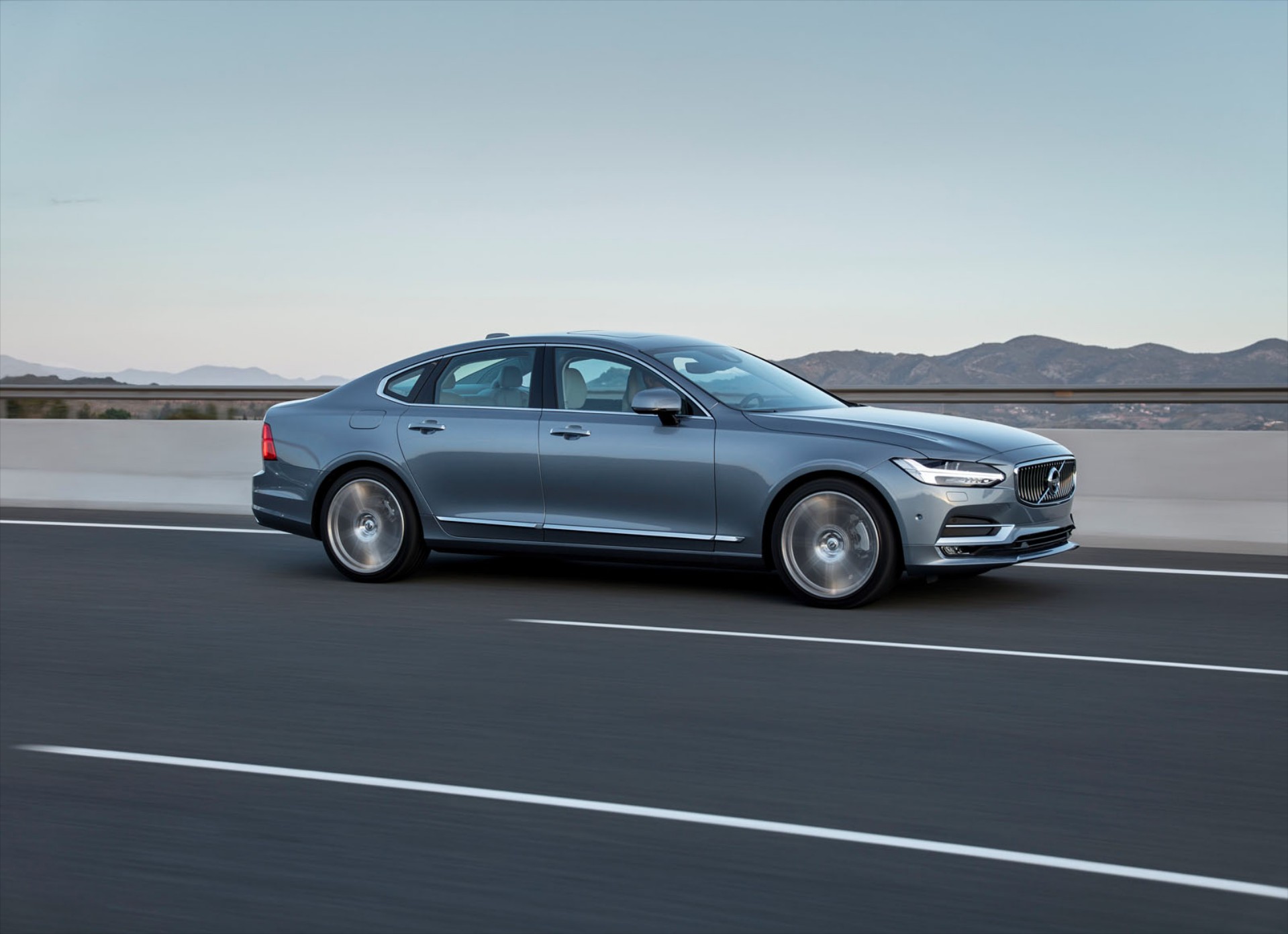 Volvo s90 2011