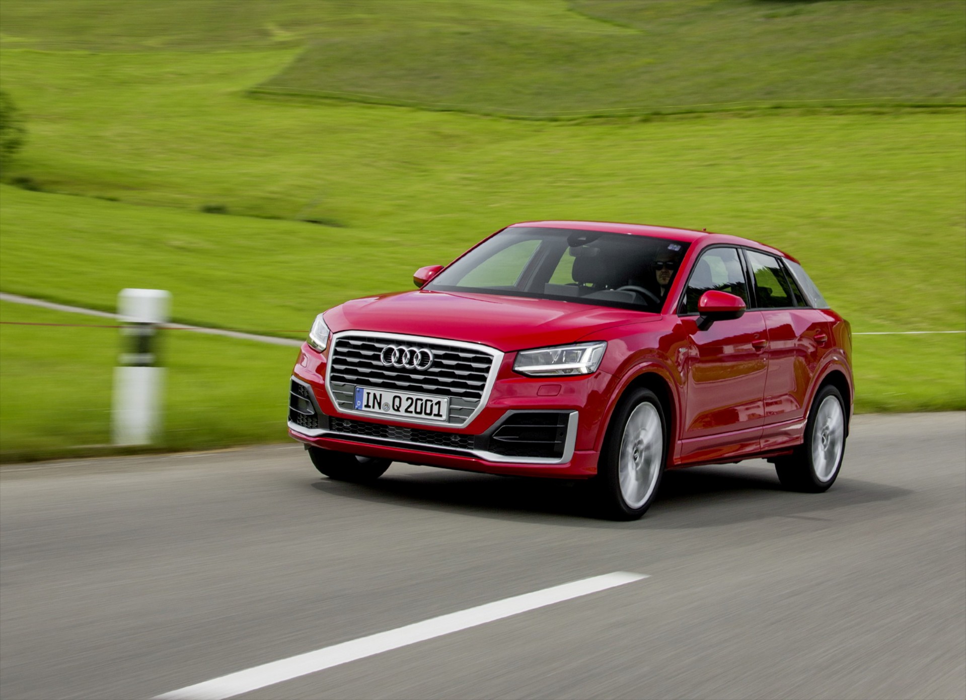 ΟΔΗΓΟΥΜΕ το νέο Audi Q2