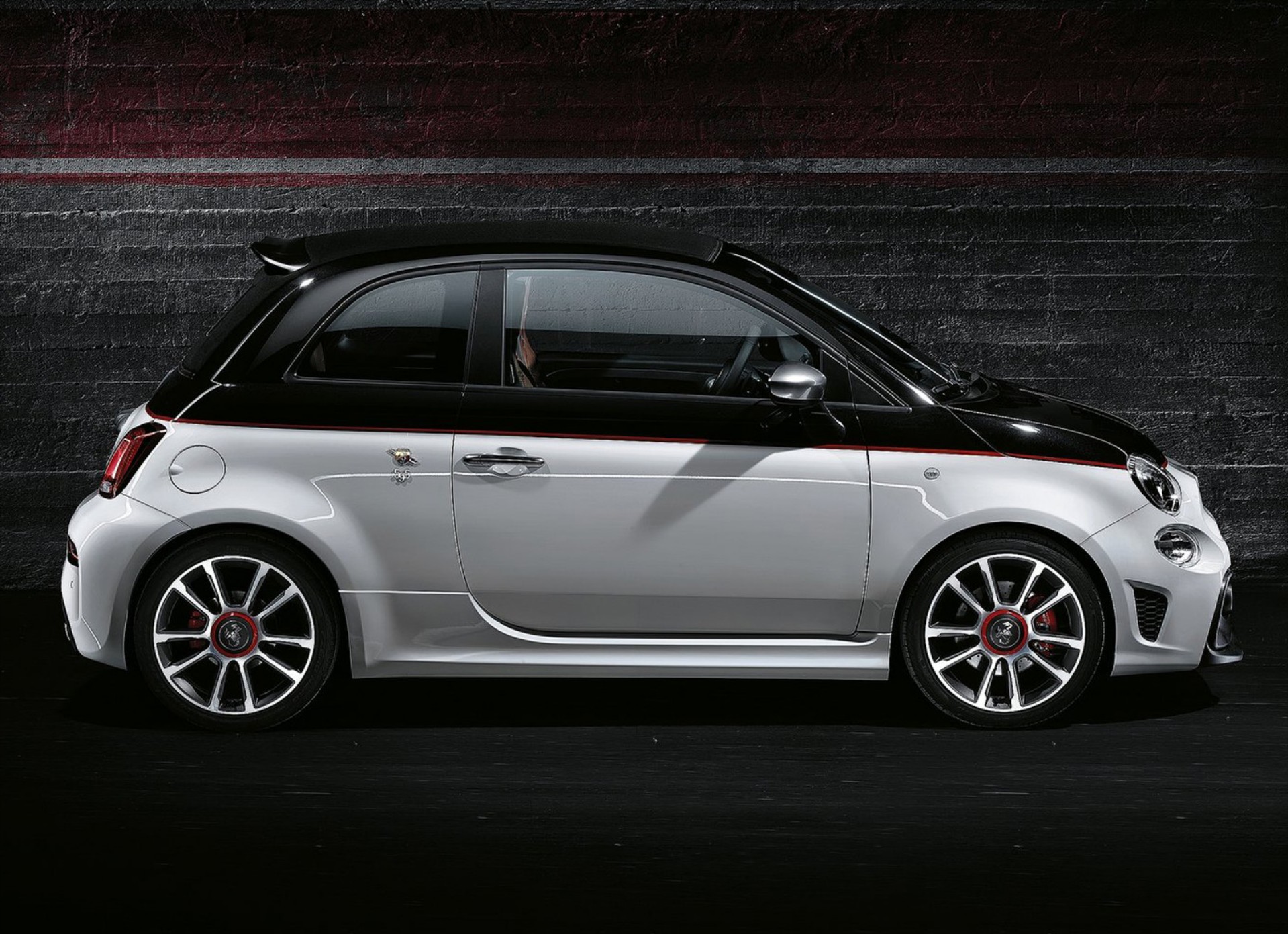 <br />
<b>Notice</b>:  Undefined property: stdClass::$title in <b>/home/www3gocar/public_html/templates/t2024/ice_c/9a1326b63621589c2d0ae49576f7df8a09573c42_0.file.box.featured.tpl.php</b> on line <b>89</b><br />