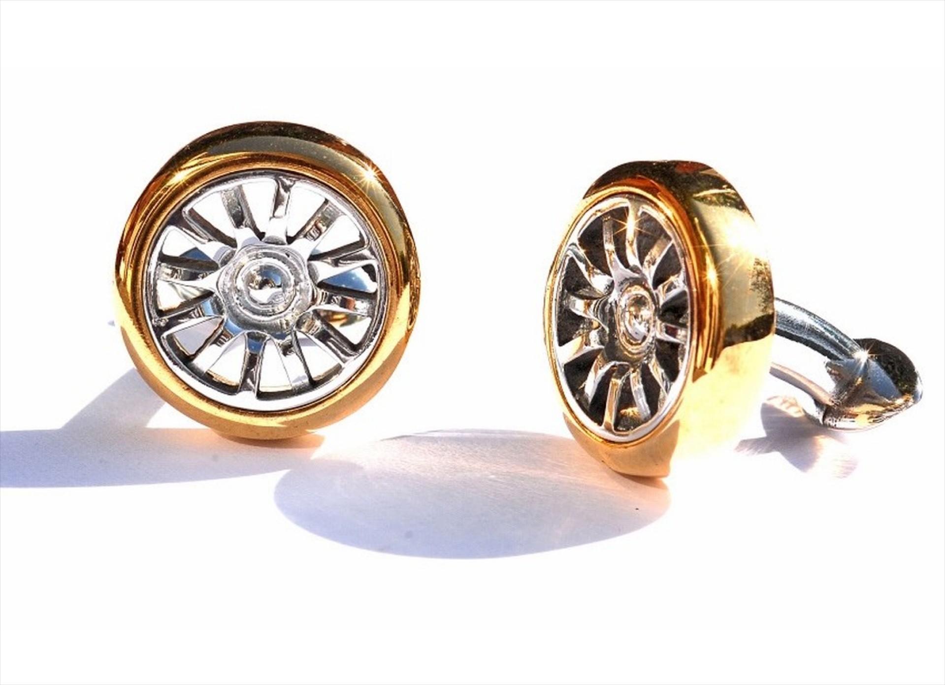 Μανικετόκουμπα Bugatti με πόσο;;;