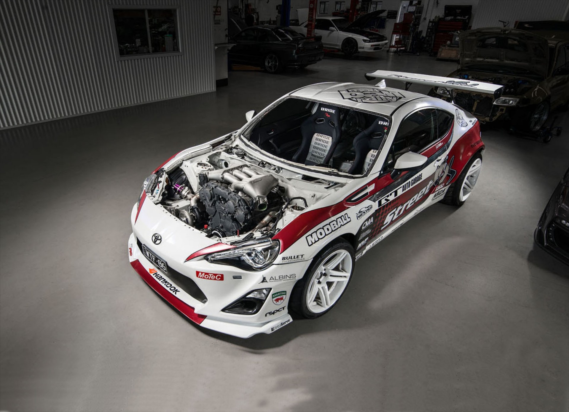 Toyota GT-86 με κινητήρα Nissan GT-R (video)