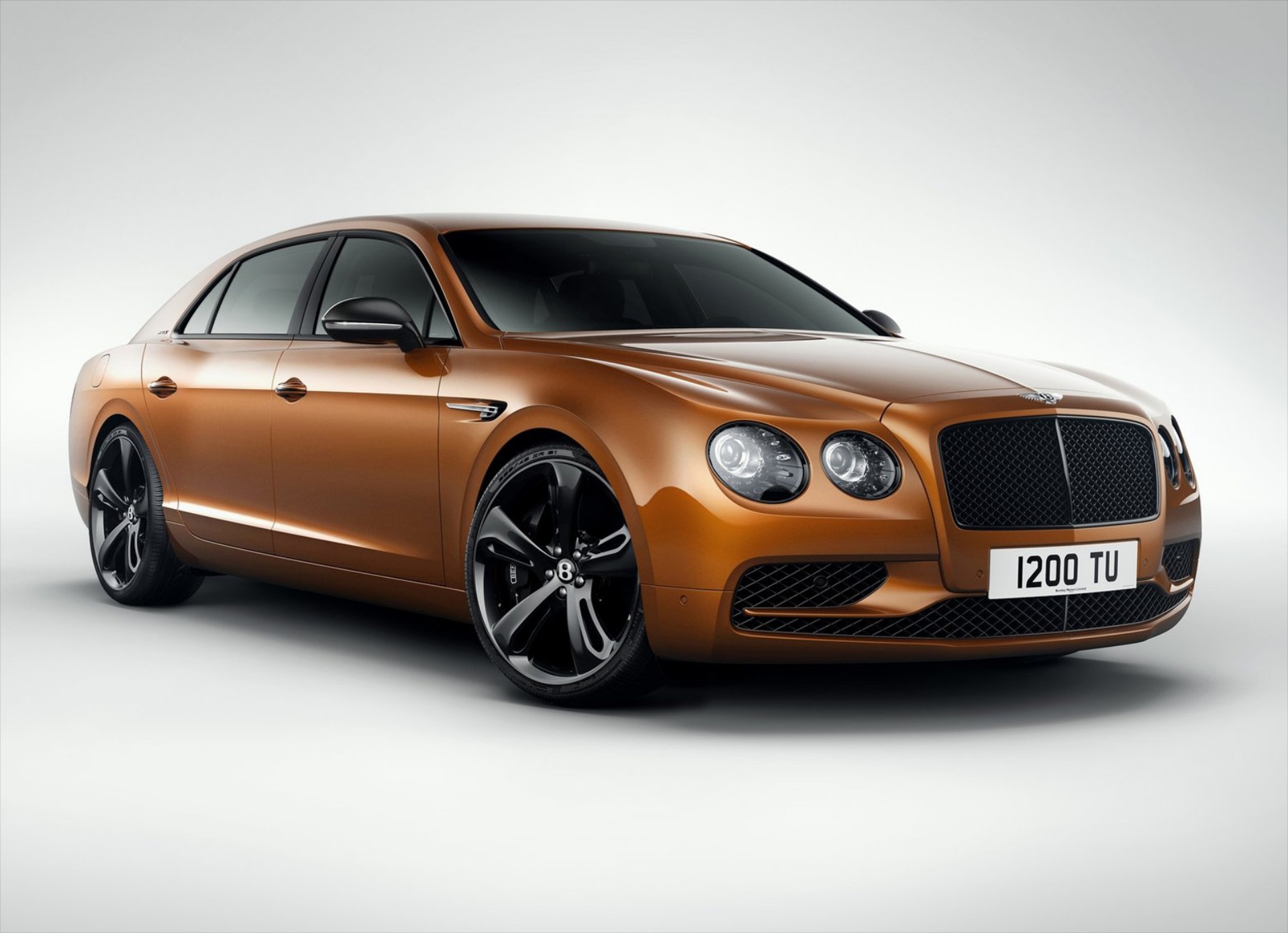 Νέα Bentley Flying Spur W12 S: Κομψή & δυνατή