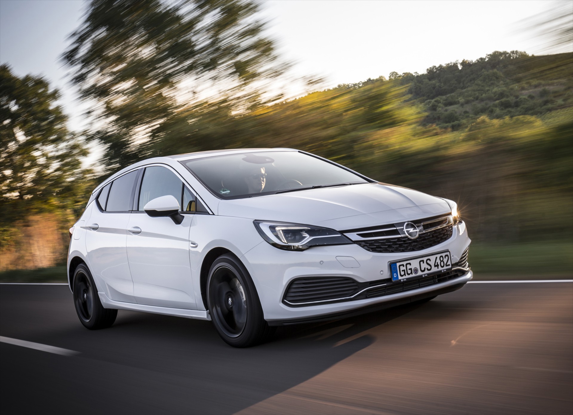 Νέα έκδοση Opel Astra OPC Line Sport Pack