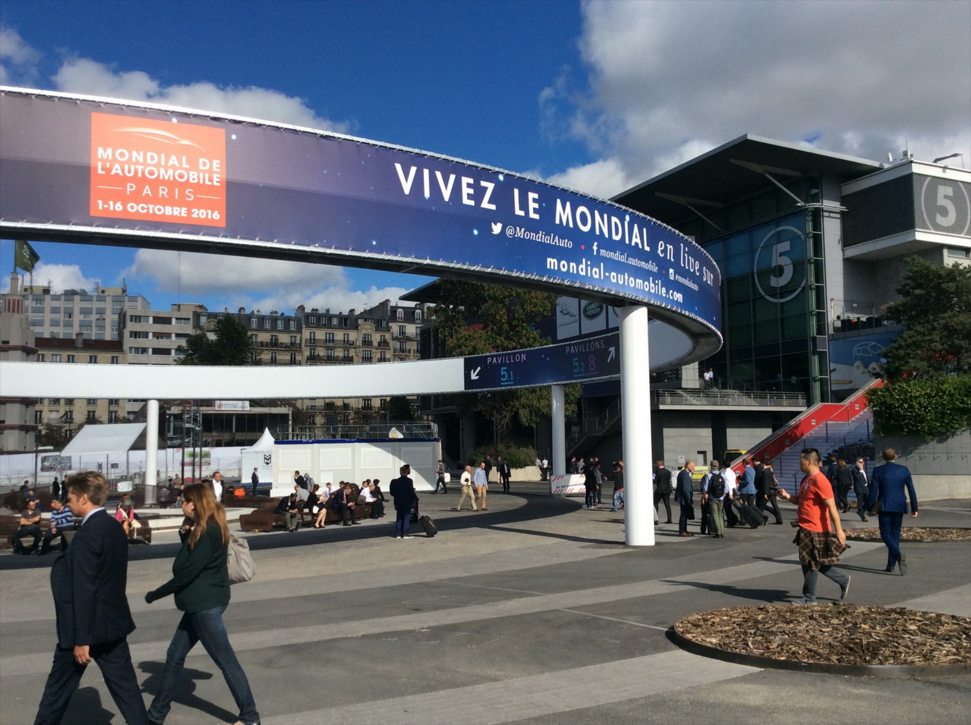 Ανταπόκριση από Παρίσι: Τα HOT και τα NOT