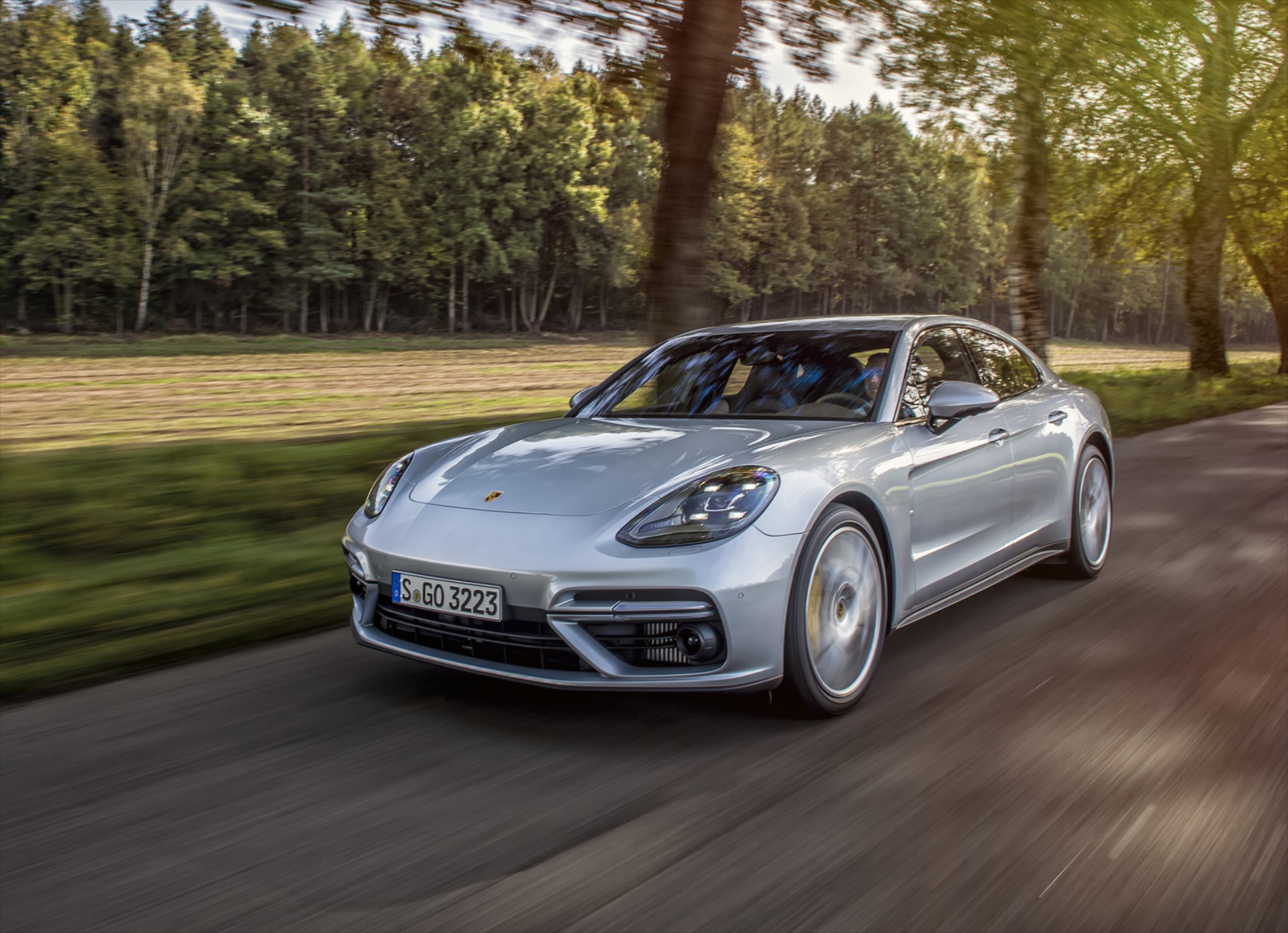 ΟΔΗΓΟΥΜΕ τη νέα Porsche Panamera