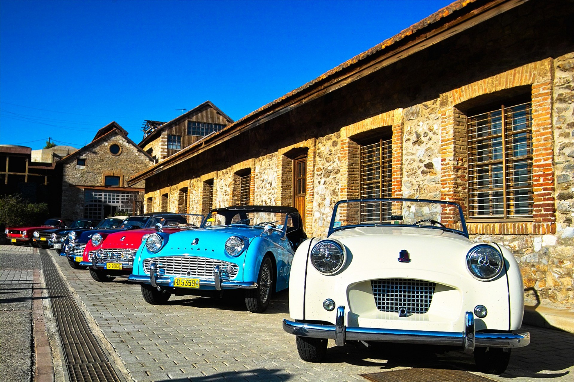 Triumph TR: TRue British sports-car