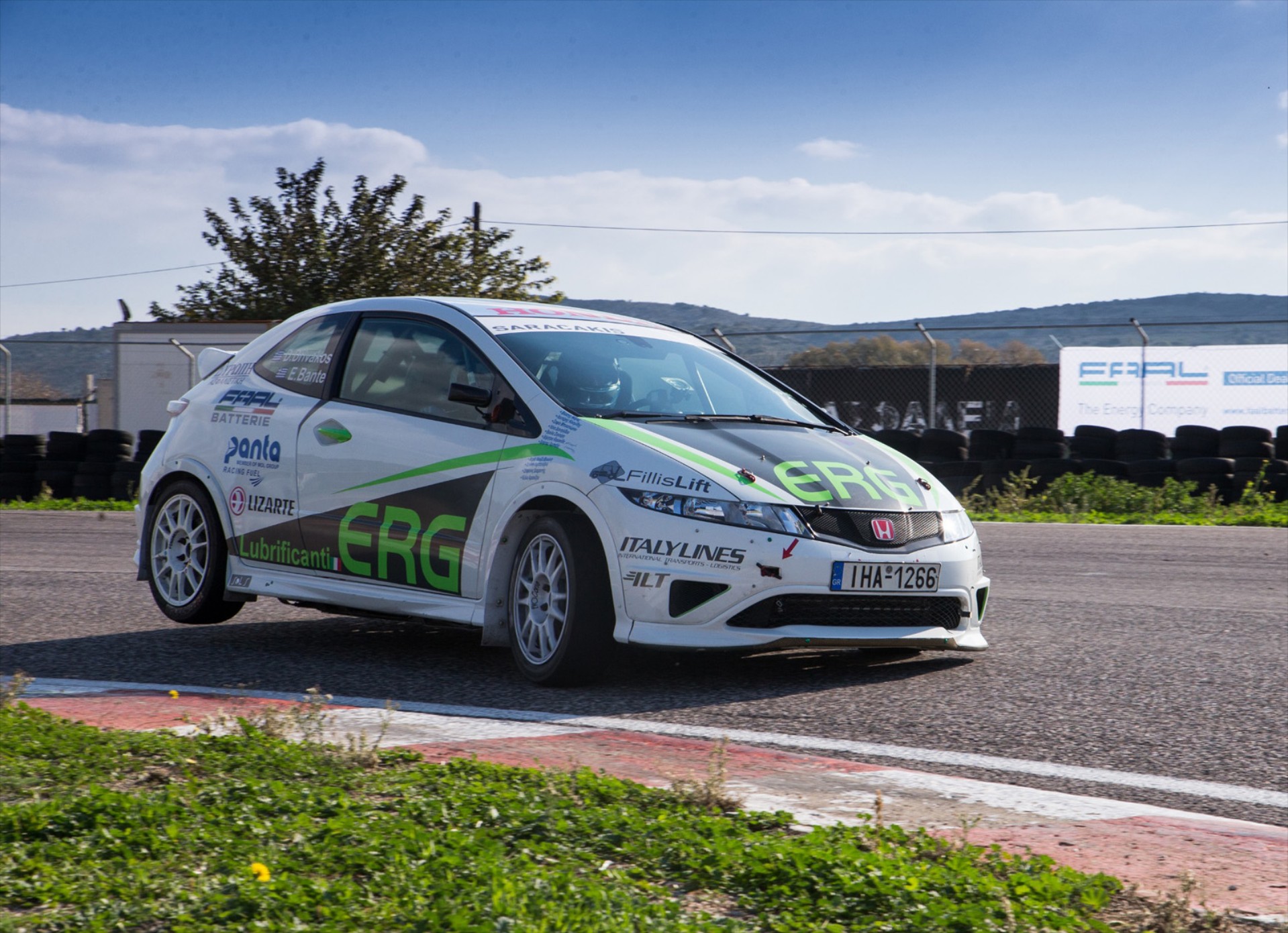 Ολυμπιονίκες και Παραολυμπιονίκες με Type-R στα Μέγαρα