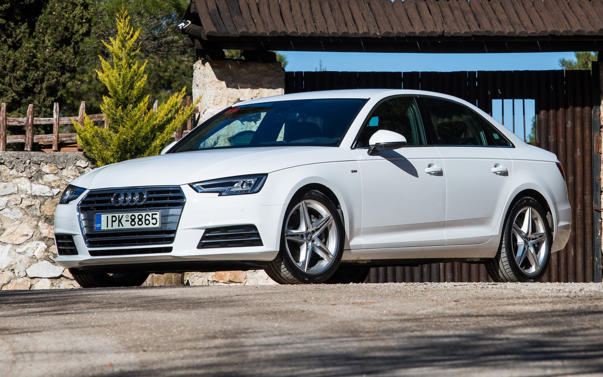 <br />
<b>Notice</b>: Undefined property: stdClass::$title in <b>/home/www3gocar/public_html/templates/t2024/ice_c/9a1326b63621589c2d0ae49576f7df8a09573c42_0.file.box.featured.tpl.php</b> on line <b>89</b><br />