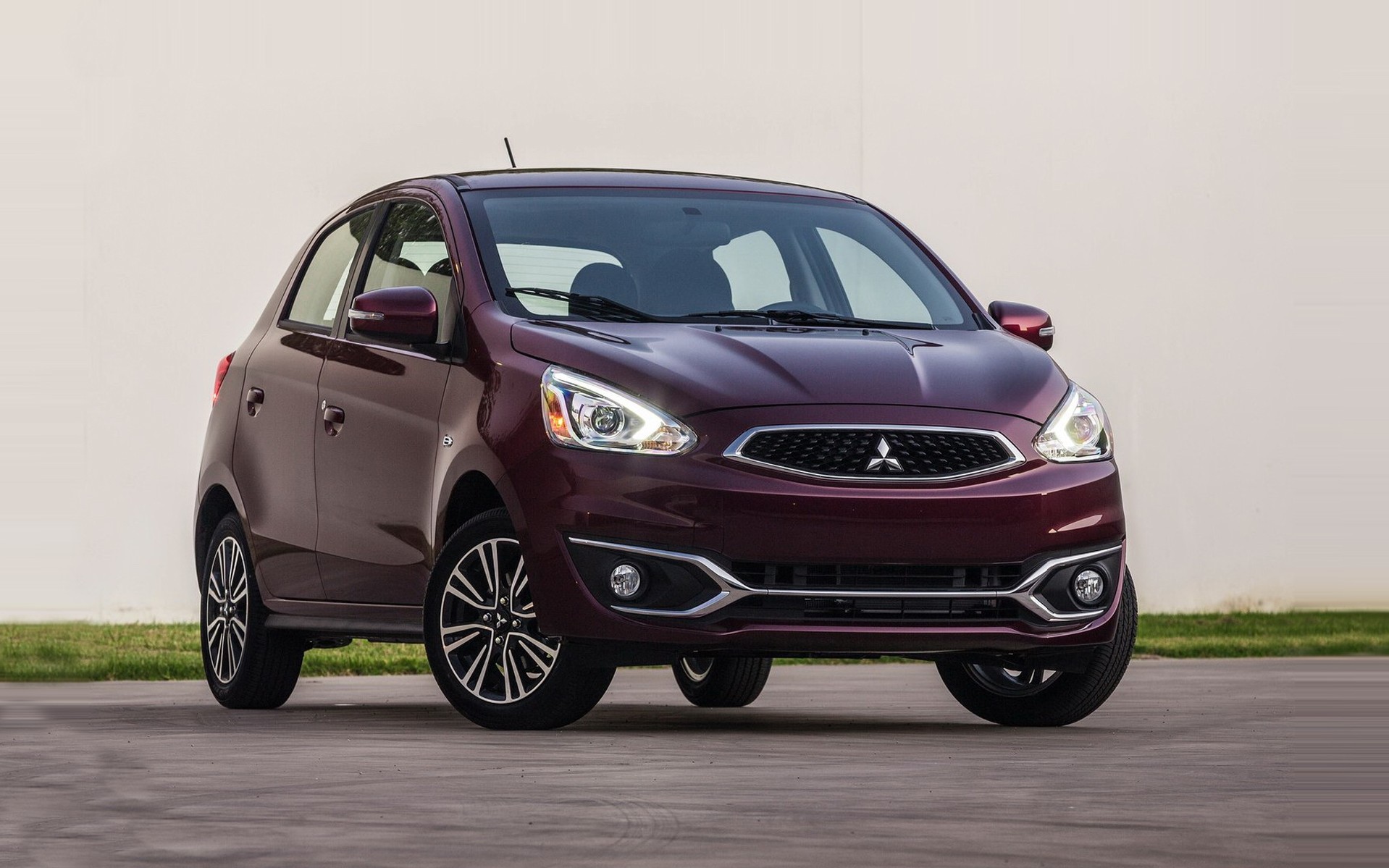 <br />
<b>Notice</b>:  Undefined property: stdClass::$title in <b>/home/www3gocar/public_html/templates/t2024/ice_c/9a1326b63621589c2d0ae49576f7df8a09573c42_0.file.box.featured.tpl.php</b> on line <b>89</b><br />
