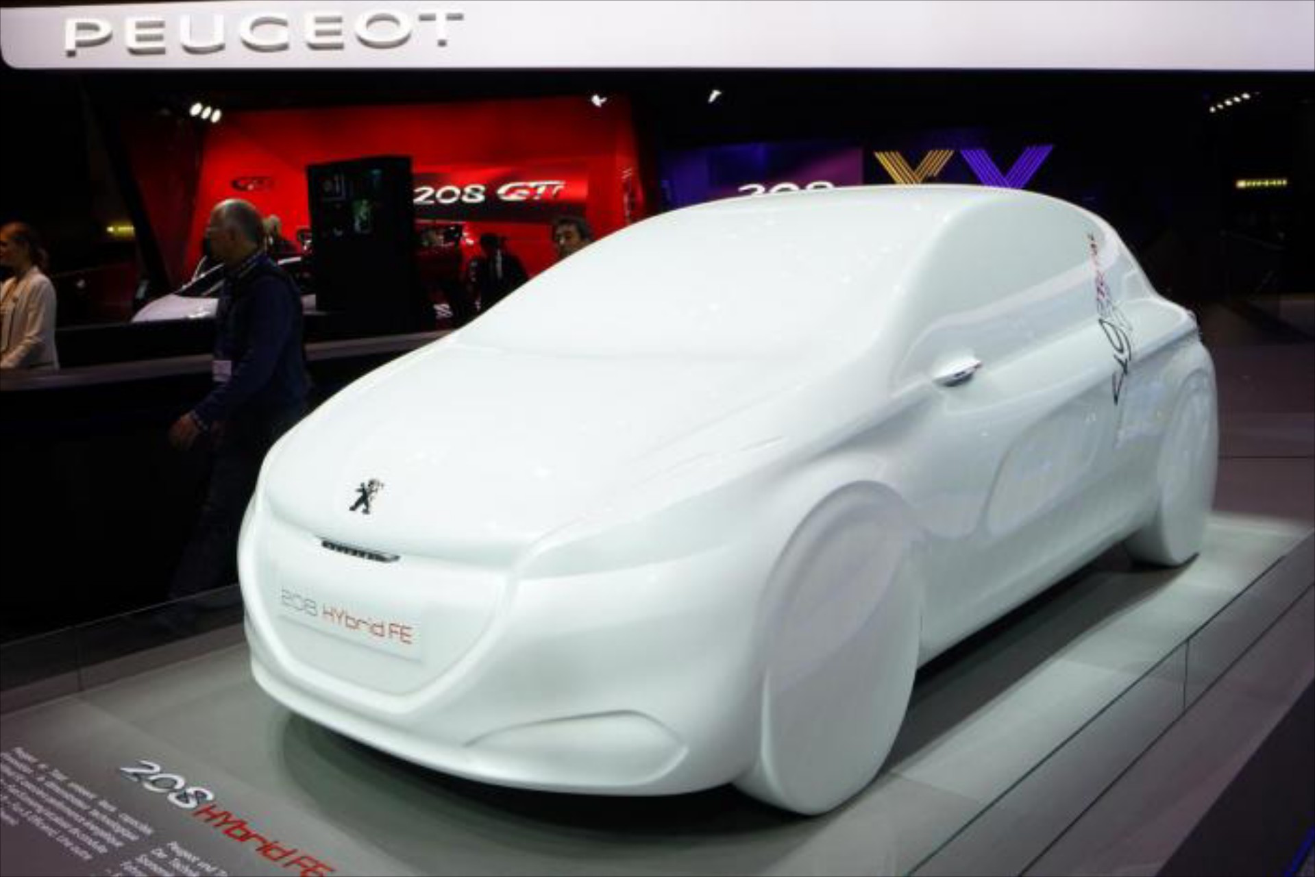 Peugeot 208 Hybrid FE concept

