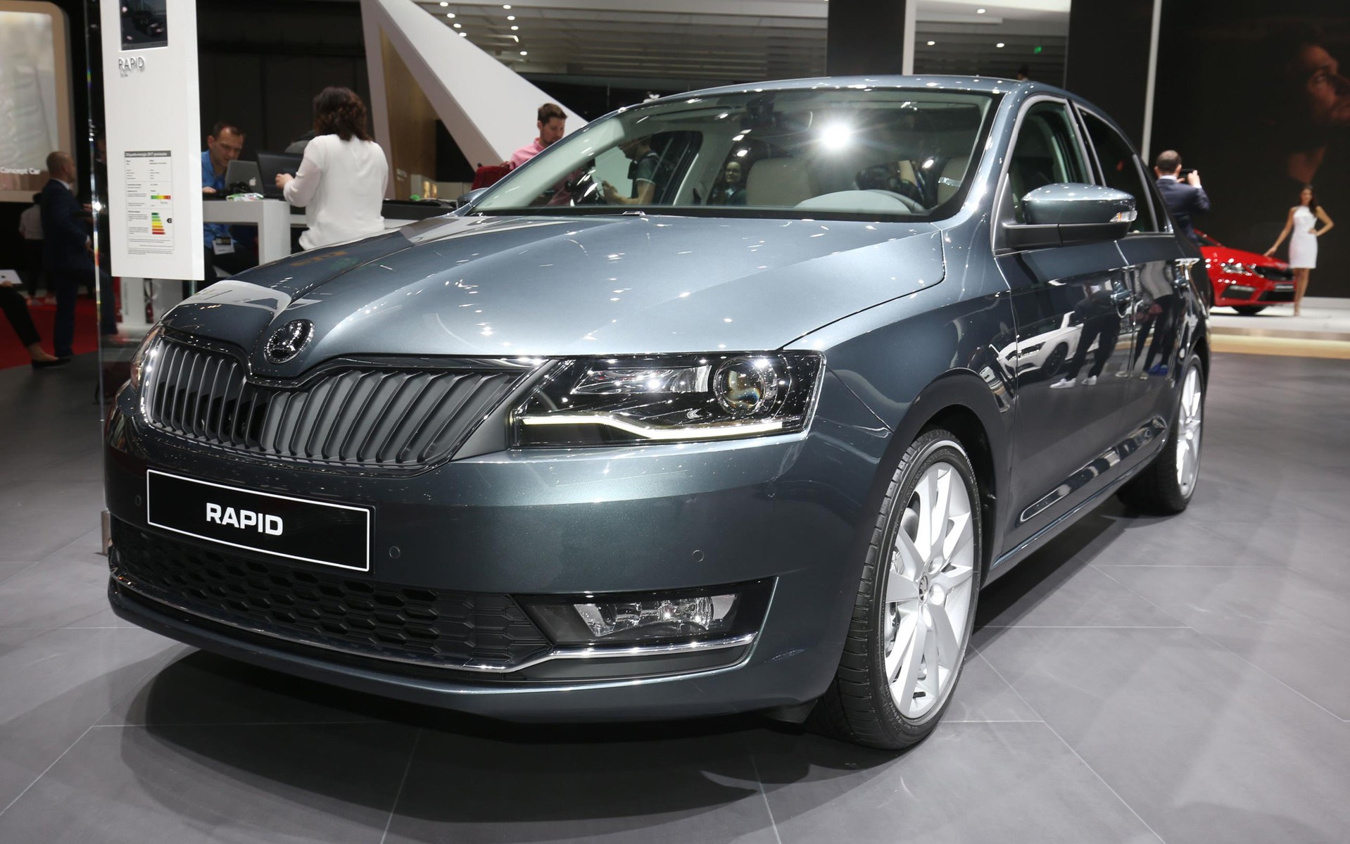 Με τον 1.0 TSI το ανανεωμένο Skoda Rapid