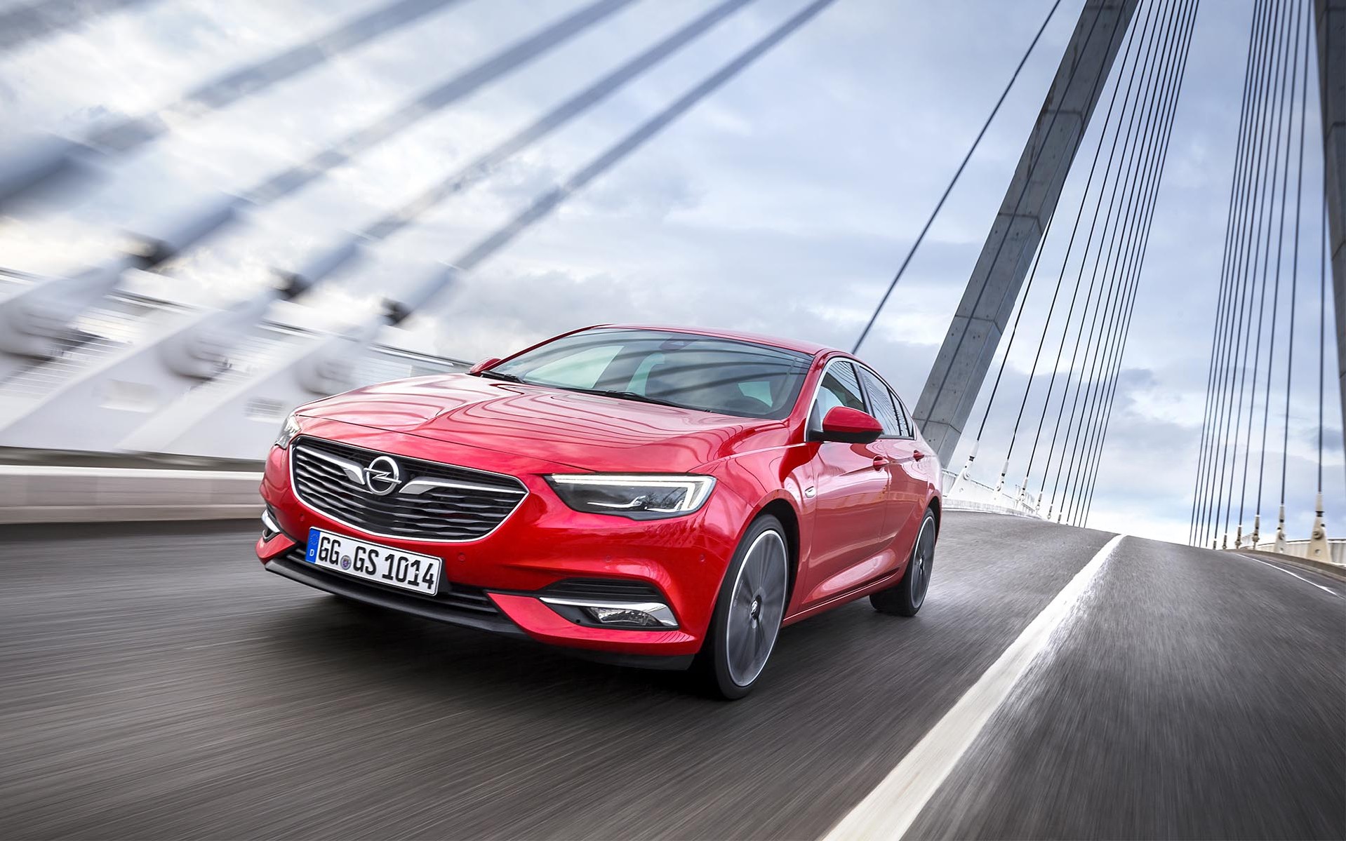 ΠΡΩΤΗ ΟΔΗΓΗΣΗ: OPEL Insignia Grand Sport