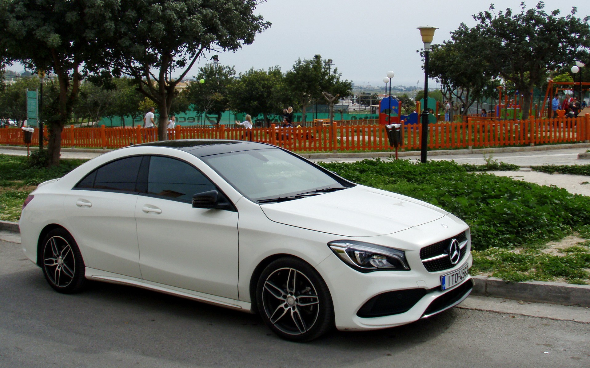 Мерседес бенц cla 200